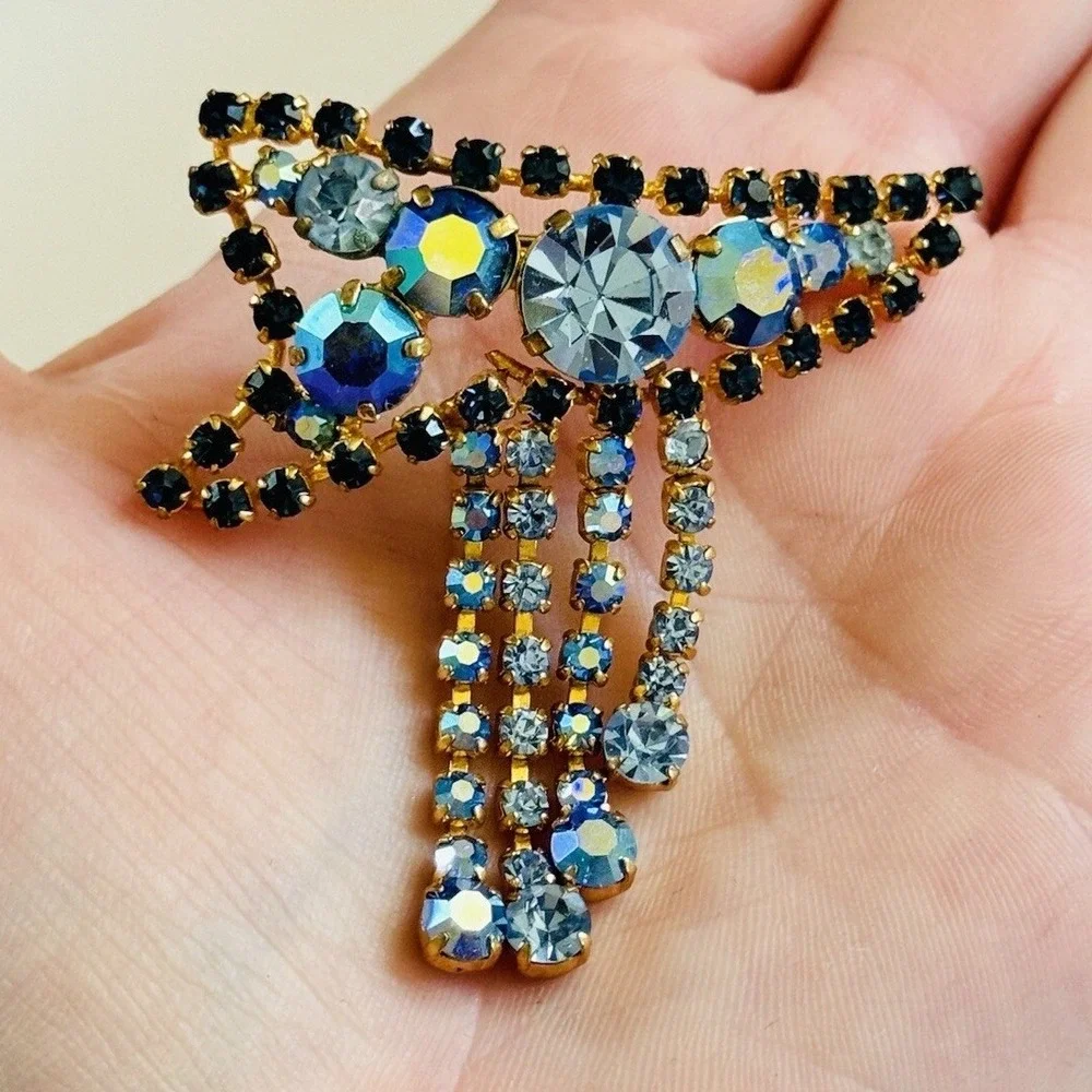Blue pin Brooch VTG Sparkly Austrian Crystal rhinestone‎ Aurora Borealis Jeweled